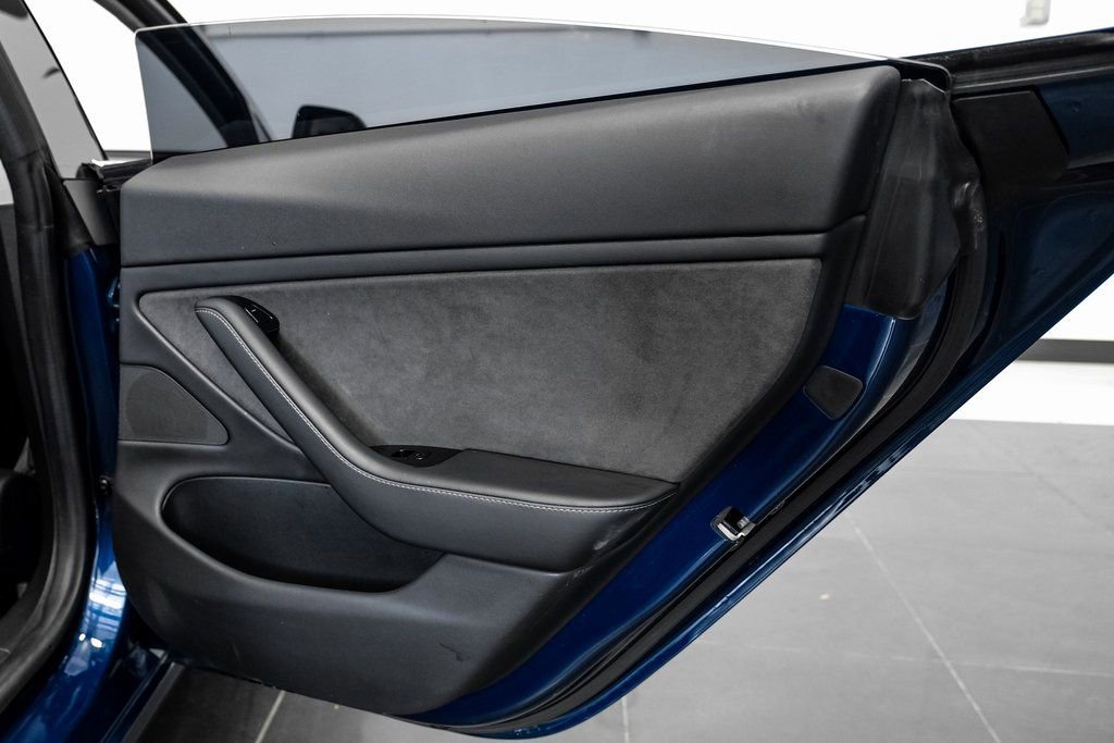 Used 2018 Tesla Model 3 Long Range image 42