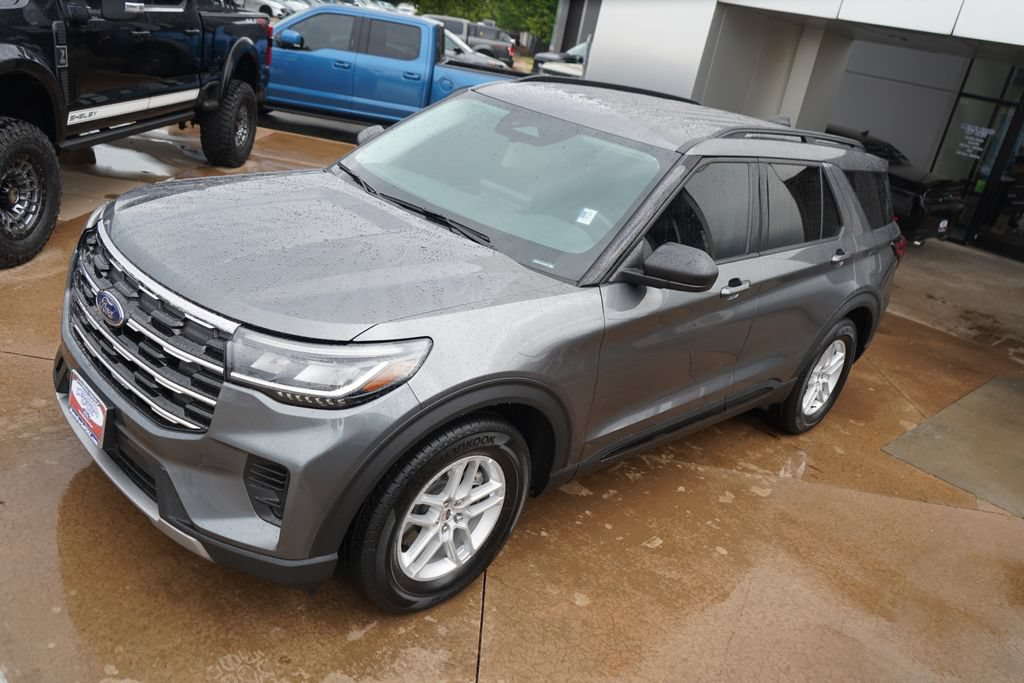 New 2026 Ford Explorer Active RWD image 14