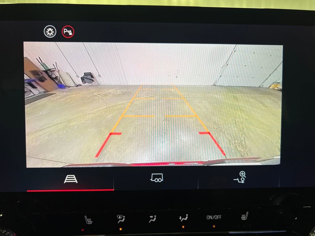 New 2026 GMC Canyon Elevation w/ Convenience Package image 24