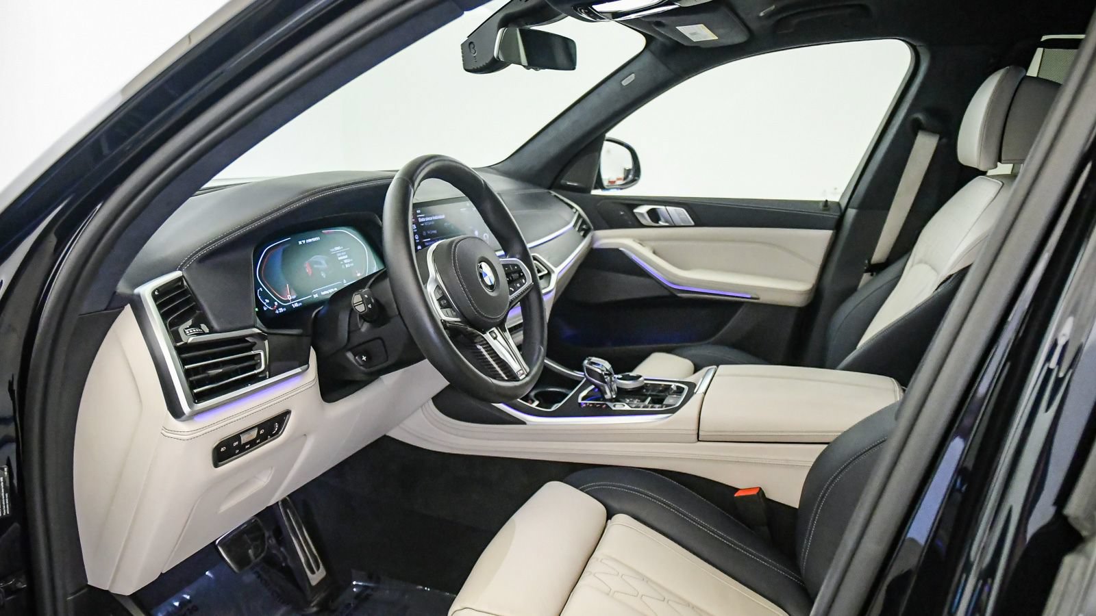 Used 2021 BMW X7 M50i w/ Executive Package AWD/4WD image 21
