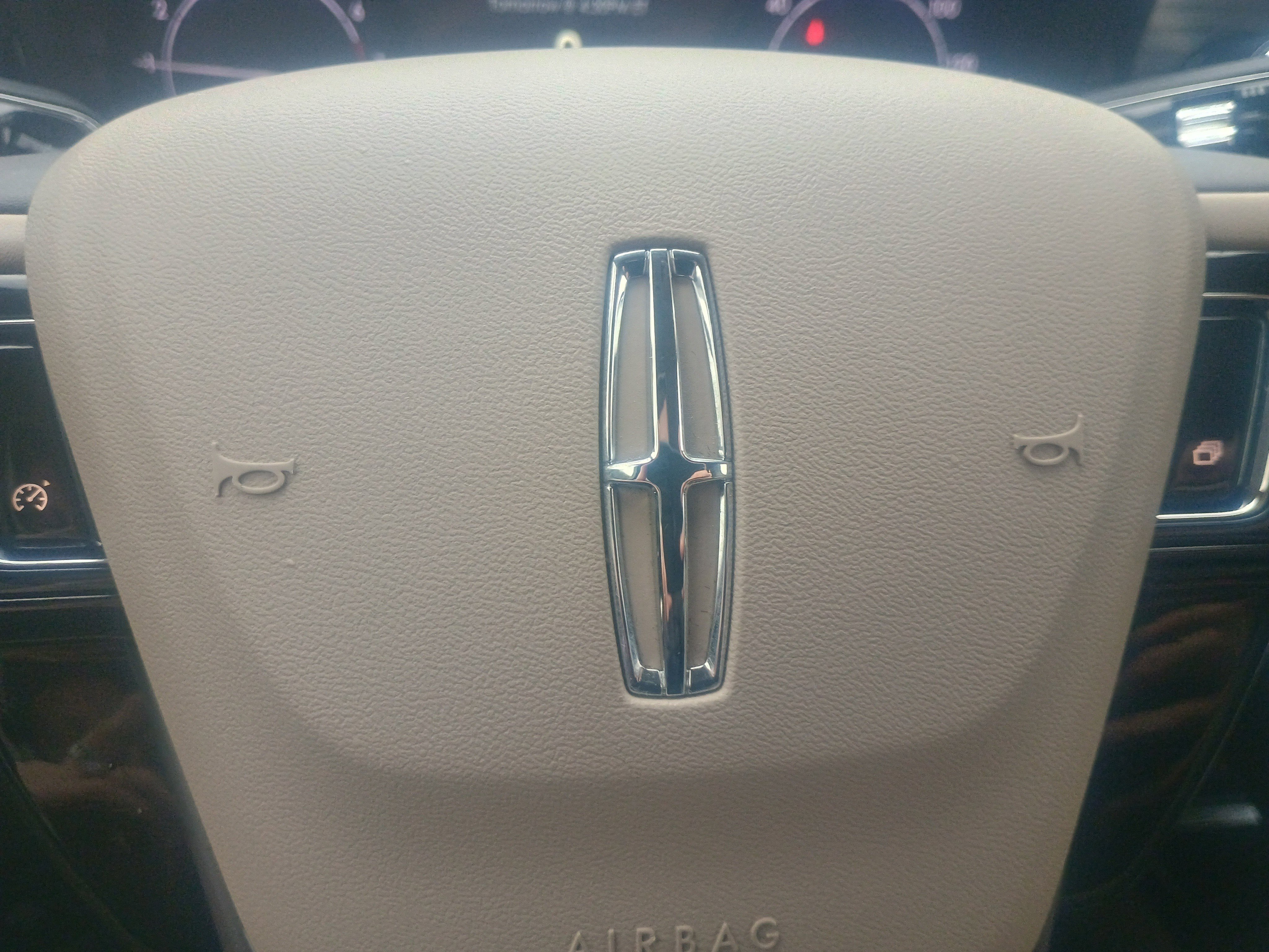 Used 2022 Lincoln Corsair AWD w/ Equipment Group 101A image 21