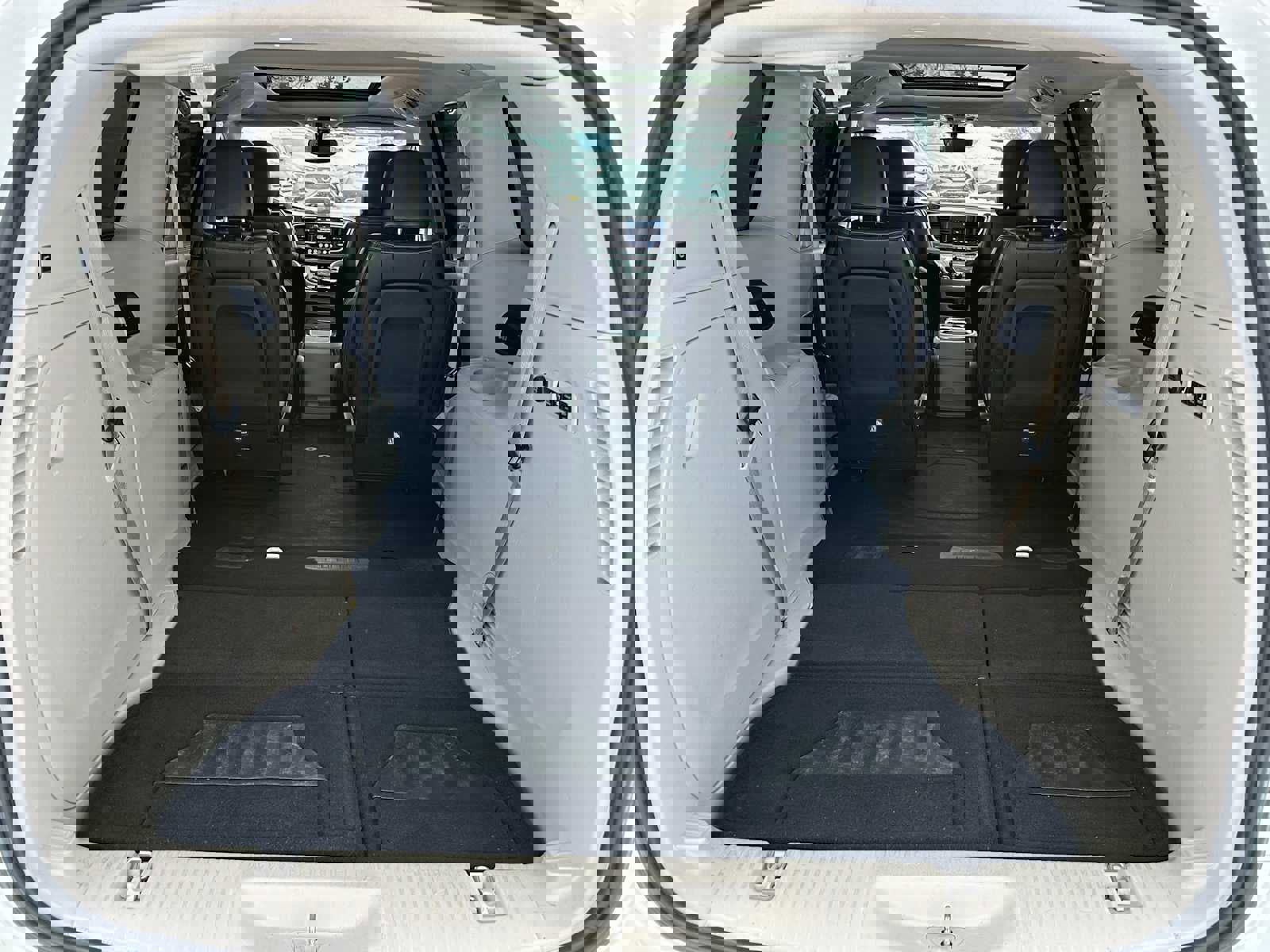 Used 2020 Chrysler Pacifica Limited image 14