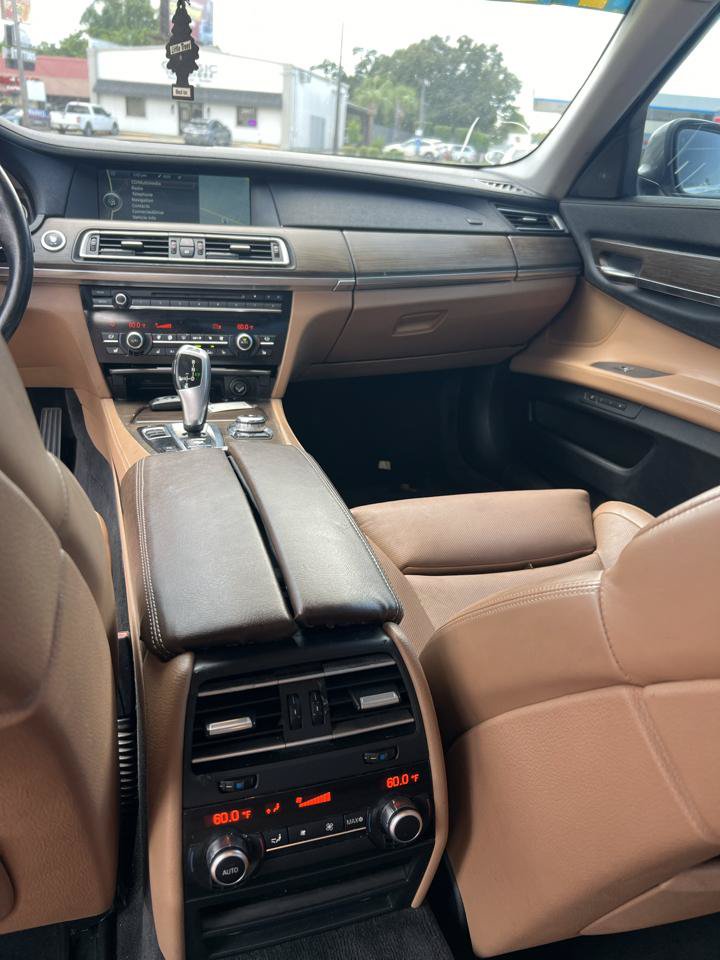 Used 2011 BMW 750Li RWD image 11