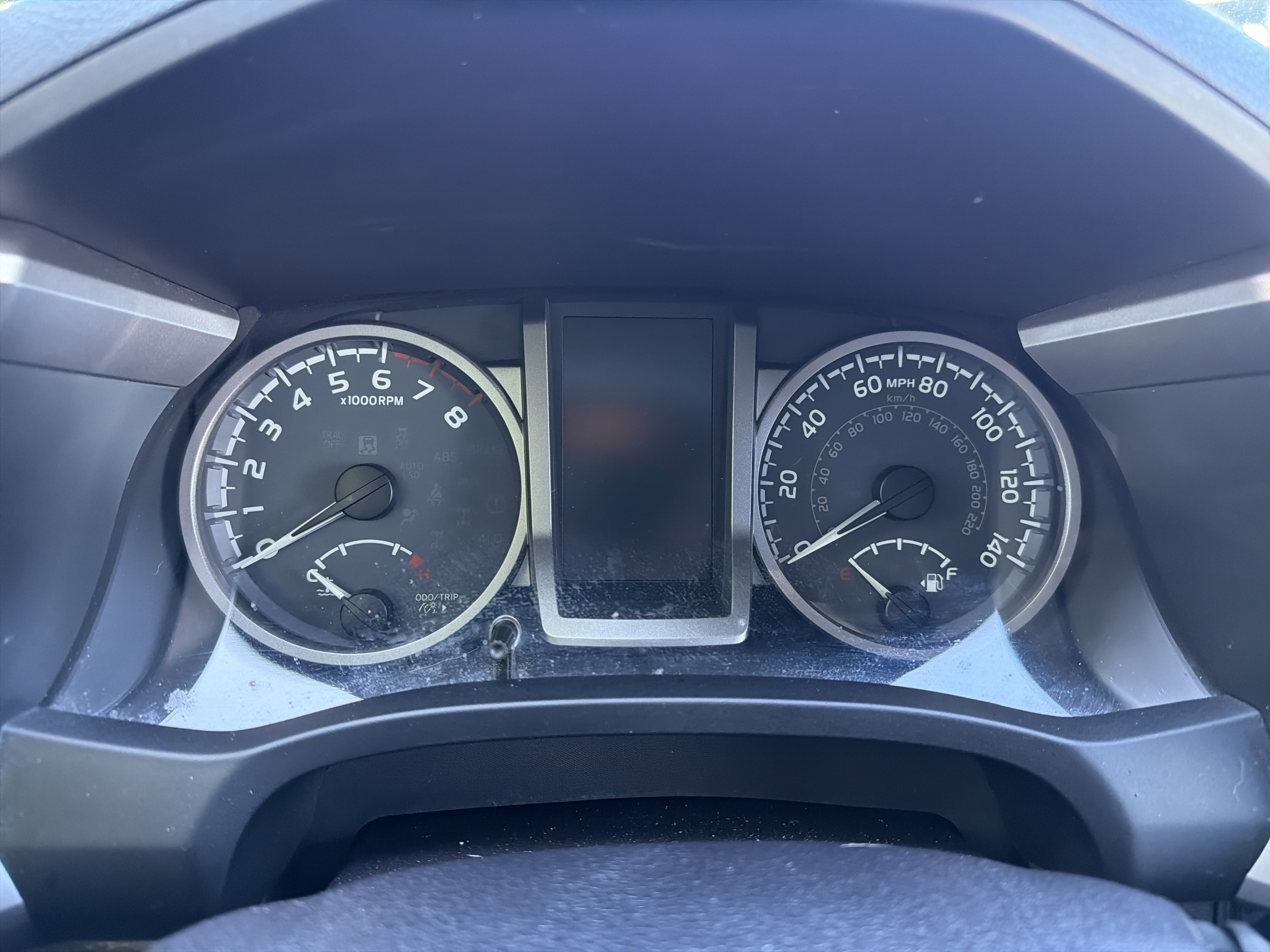 Used 2016 Toyota Tacoma SR5 w/ SR5 Appearance Package (SN) RWD image 21