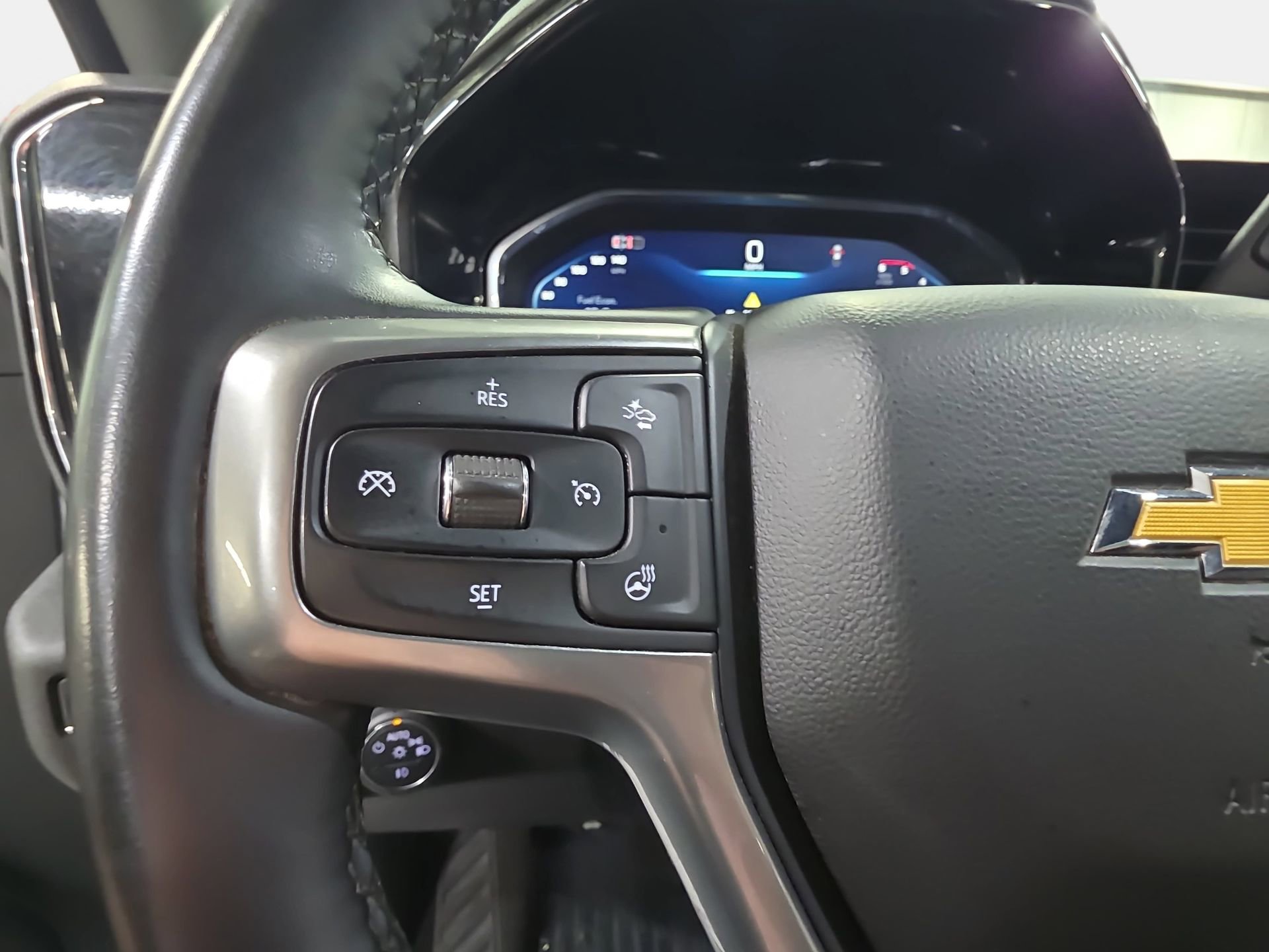 Used 2025 Chevrolet Silverado 3500 LT w/ Safety Package image 17