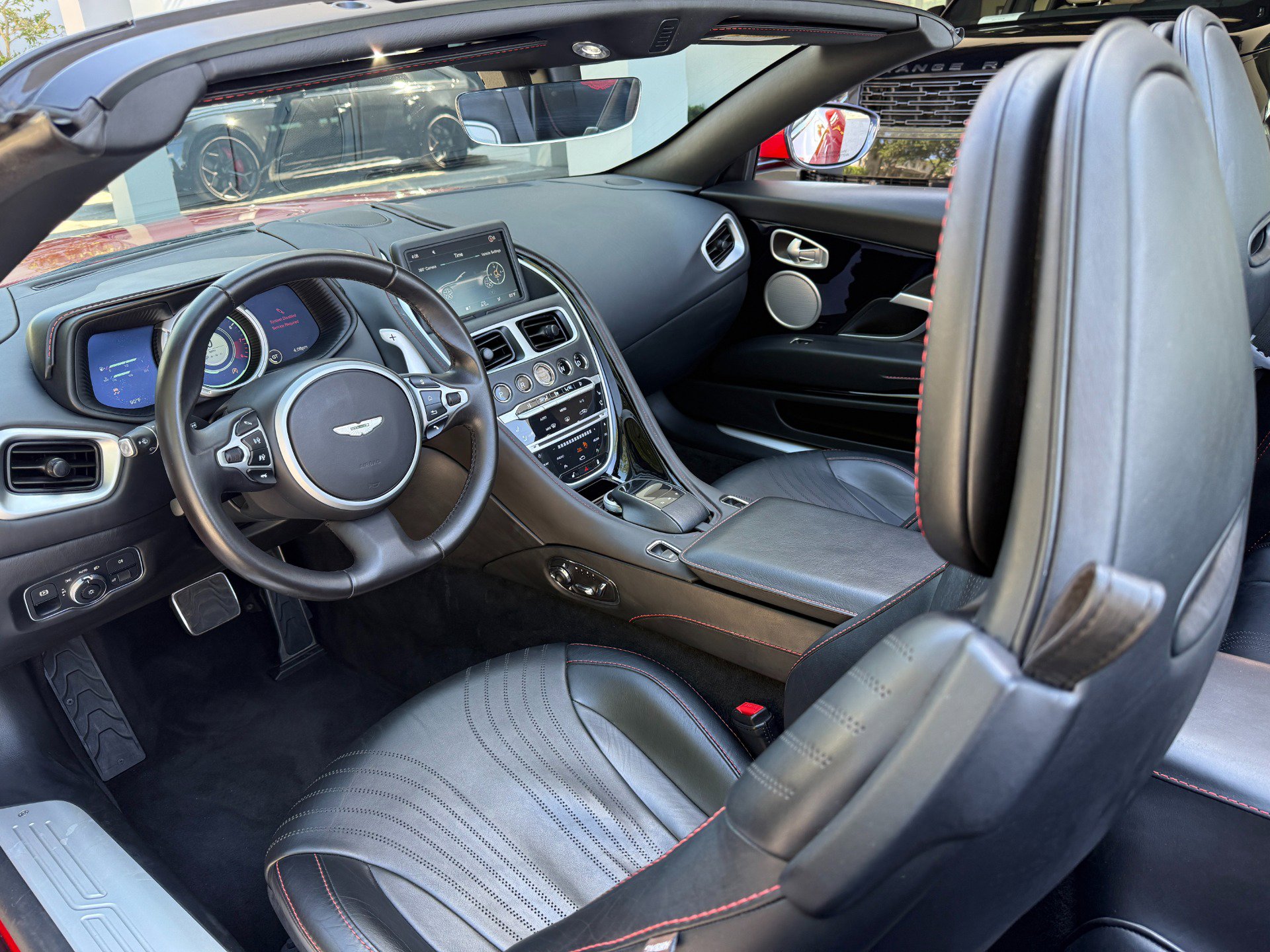 Used 2020 Aston Martin DB11 Volante RWD image 29