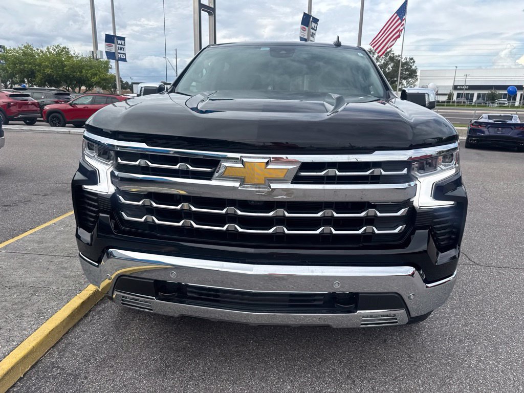 Used 2025 Chevrolet Silverado 1500 LTZ w/ LTZ Premium Package AWD/4WD image 2