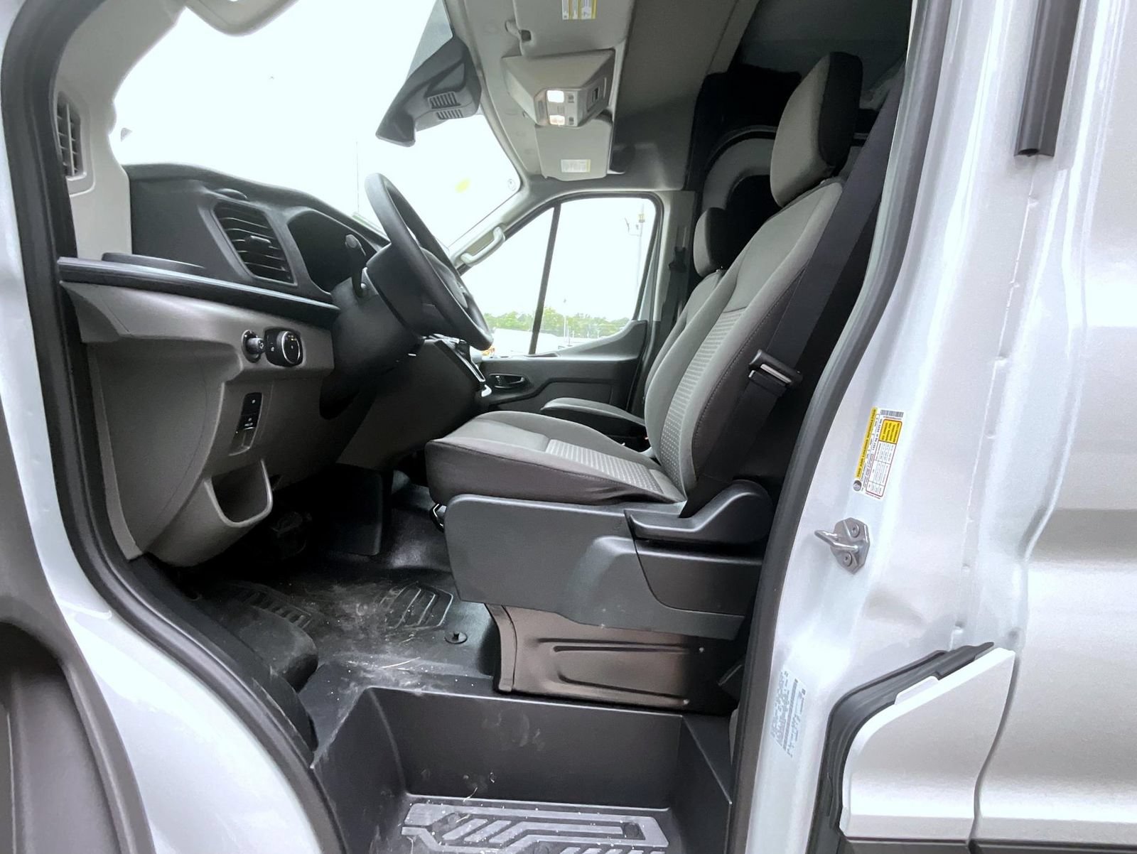 New 2027 Ford Transit 250 148 Medium Roof Extended AWD w/ Load Area Protection Package image 11