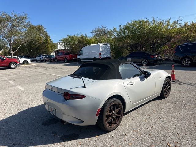 Used 2019 MAZDA MX-5 Miata Sport w/ I-ACTIVSENSE Sport Package image 3