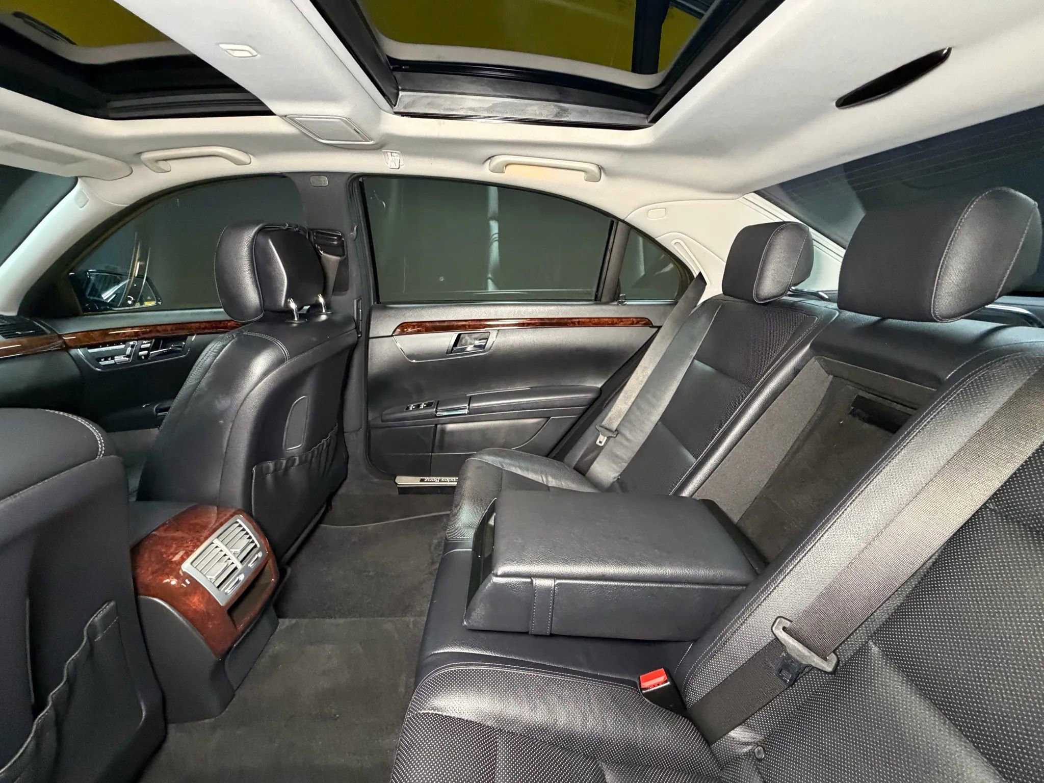 Used 2013 Mercedes-Benz S 550 w/ Sport Pkg Plus One image 24