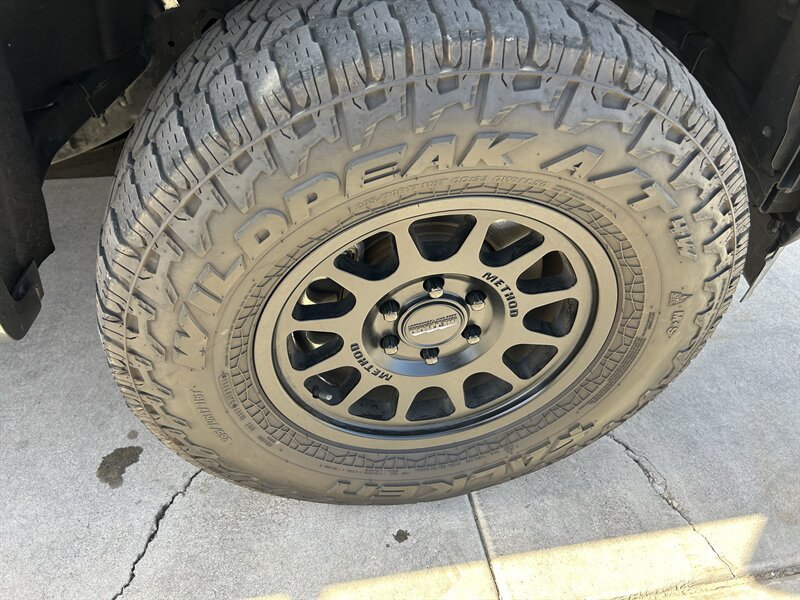 Used 2018 Ford F150 Platinum w/ Equipment Group 701A Luxury AWD/4WD image 31