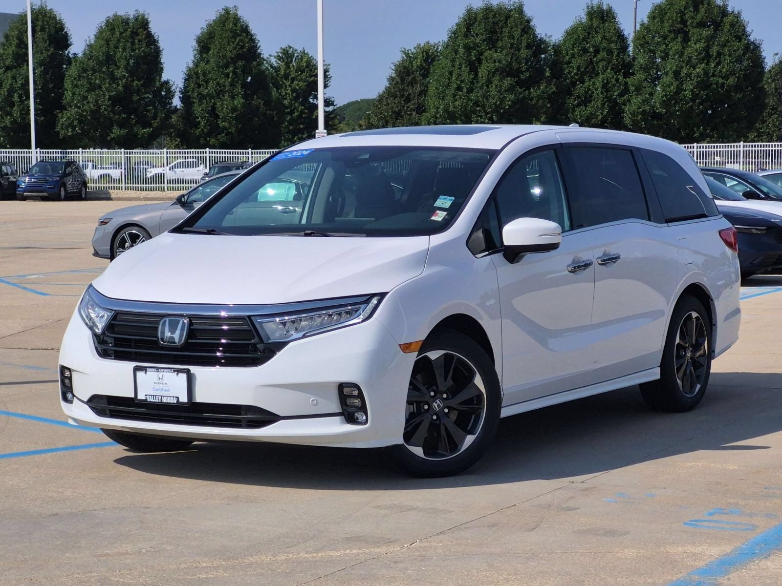 Certified 2024 Honda Odyssey Elite video 2