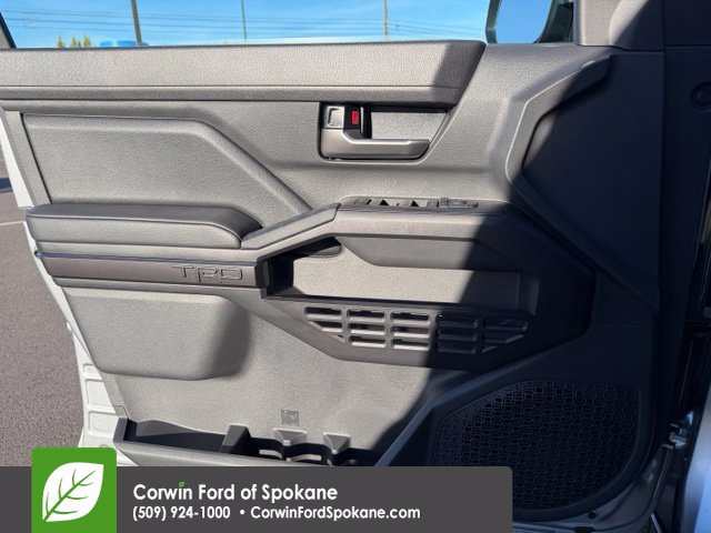 Used 2025 Toyota Tacoma TRD Sport AWD/4WD image 18
