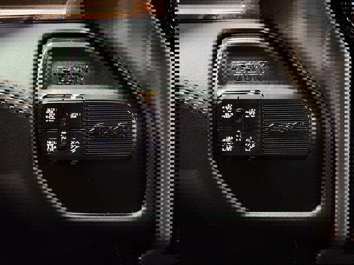 Used 2024 RAM 2500 Limited w/ Safety Group image 43