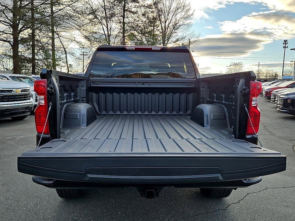 New 2026 Chevrolet Silverado 1500 Custom Trail Boss w/ Turbomax Blackout Package AWD/4WD image 5