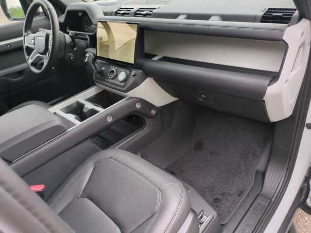New 2026 Land Rover Defender 110 S AWD/4WD image 19