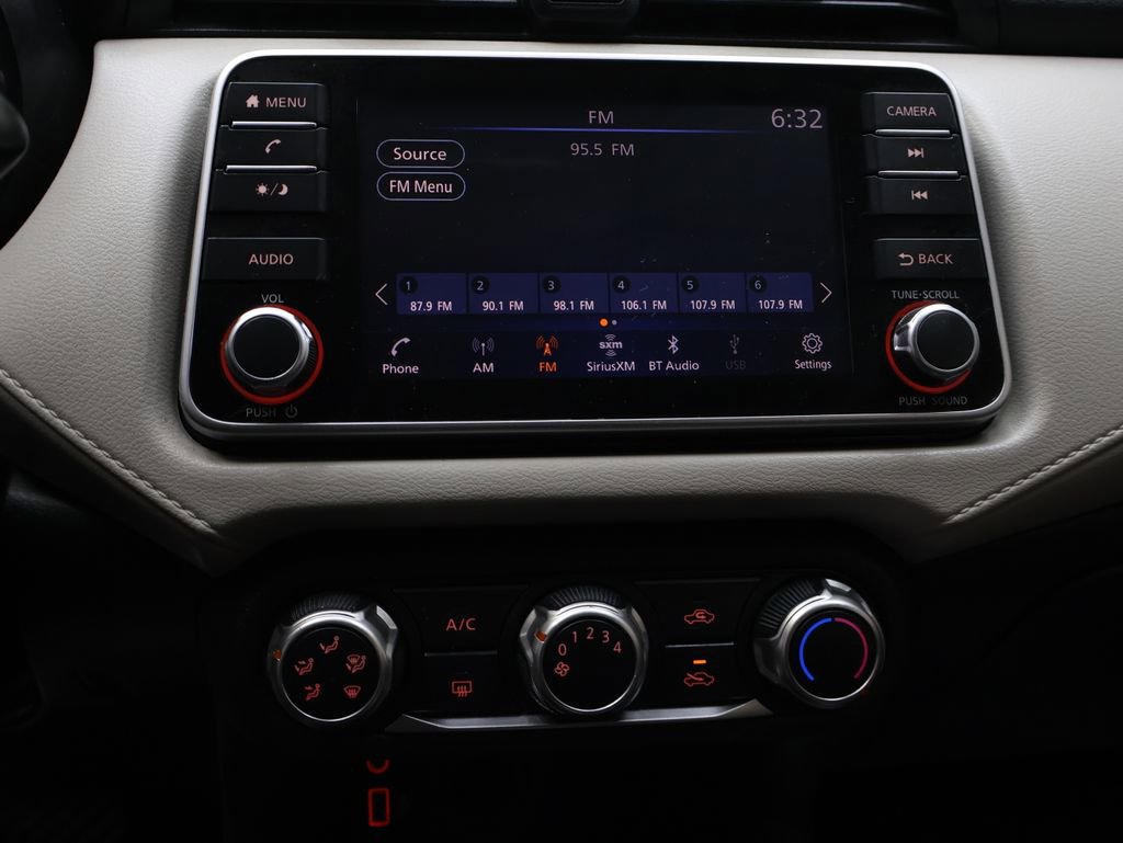 Used 2021 Nissan Versa SV image 20