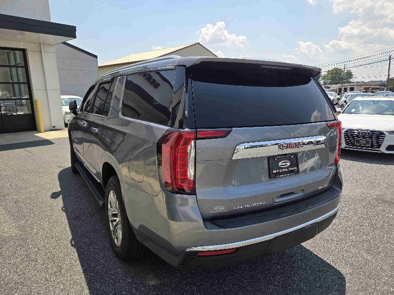 Used 2021 GMC Yukon XL SLT w/ SLT Premium Package image 5