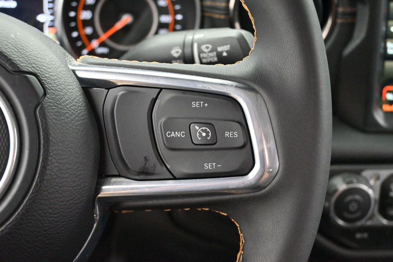 Used 2023 Jeep Gladiator Overland AWD/4WD image 16