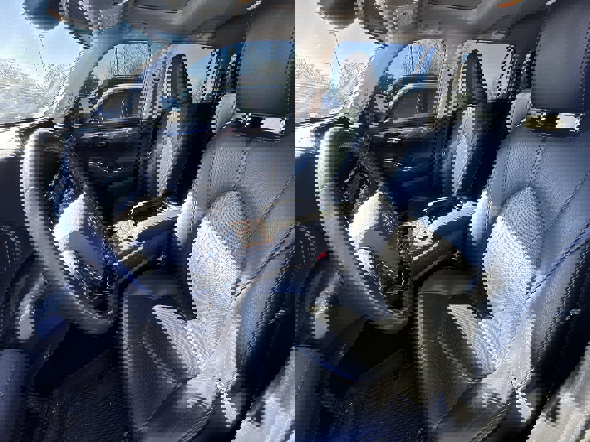 Used 2021 Toyota Highlander Limited image 3