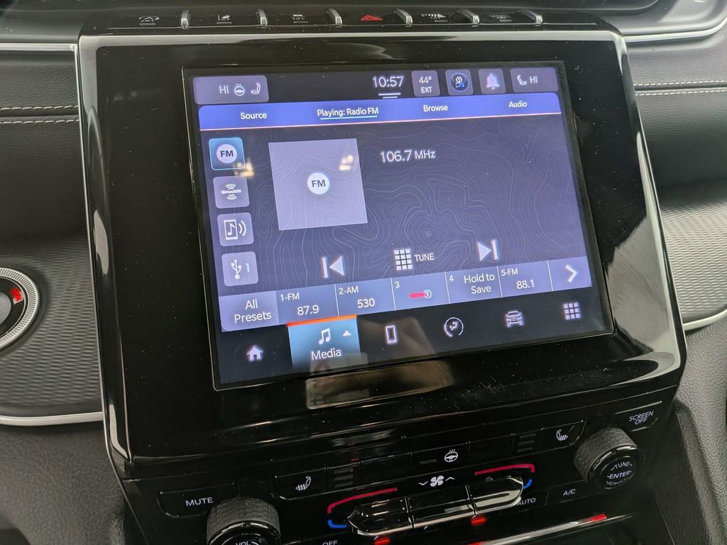 Certified 2024 Jeep Grand Cherokee Altitude image 22