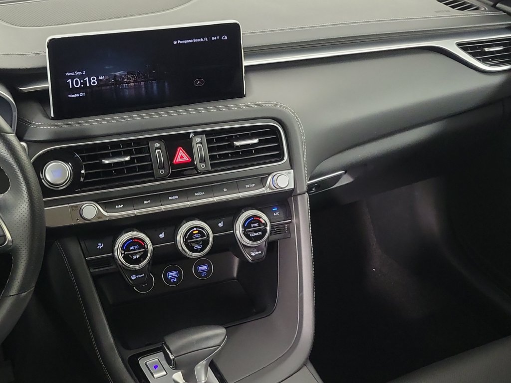Used 2023 Genesis G70 2.0T RWD image 12