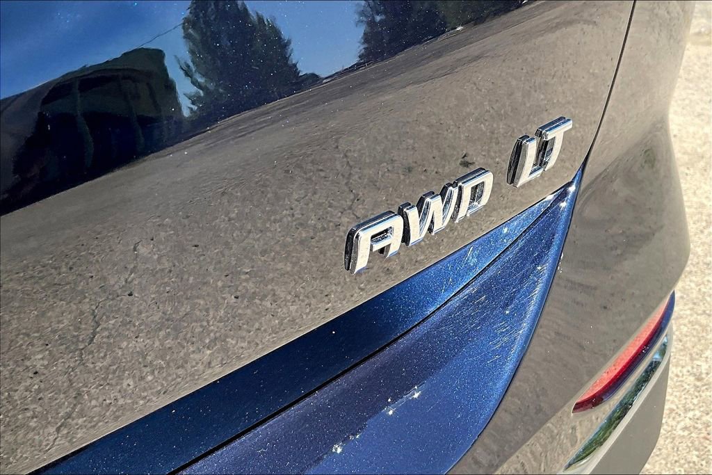 Used 2021 Chevrolet Equinox LT w/ Driver Convenience Package image 10