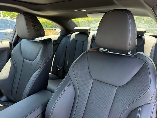 Used 2025 BMW 230i Coupe w/ Convenience Package RWD image 21