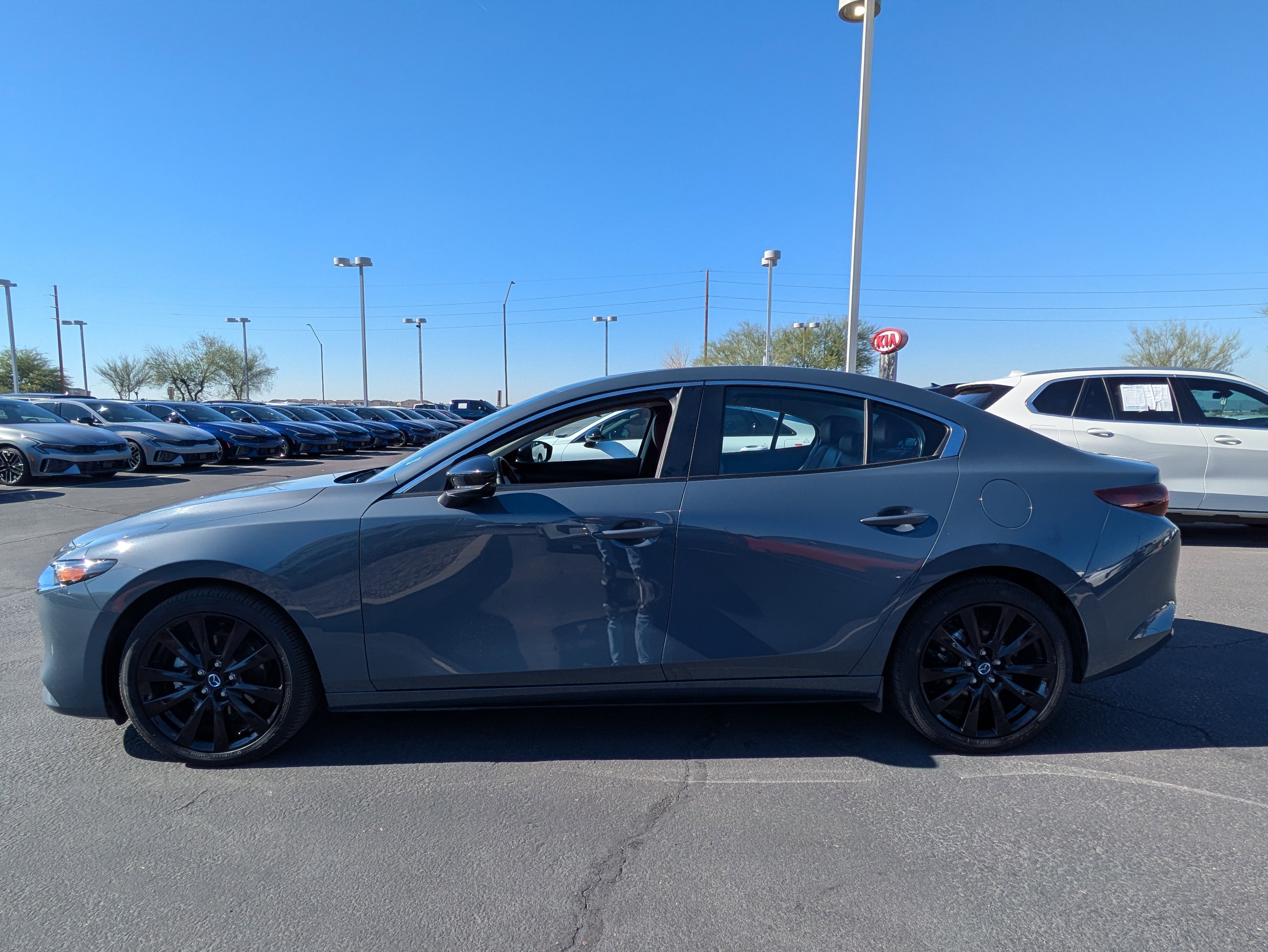 Used 2025 MAZDA MAZDA3 s image 2