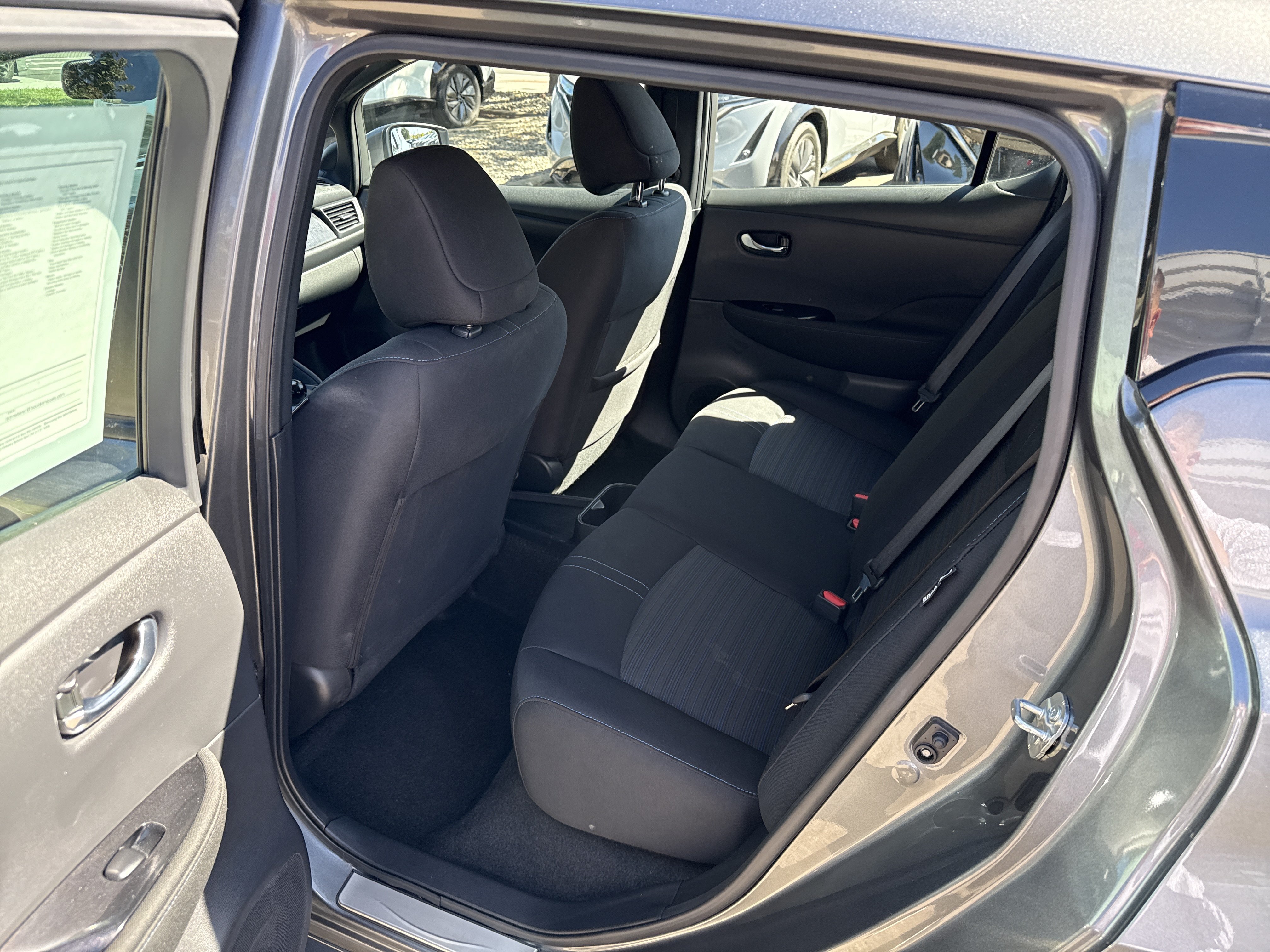 Certified 2025 Nissan Leaf SV Plus FWD image 12