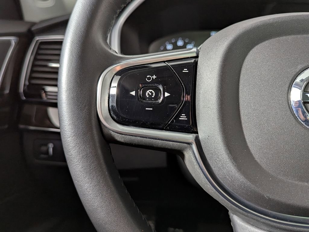 Used 2016 Volvo XC90 T6 Momentum w/ Momentum Plus Package image 31