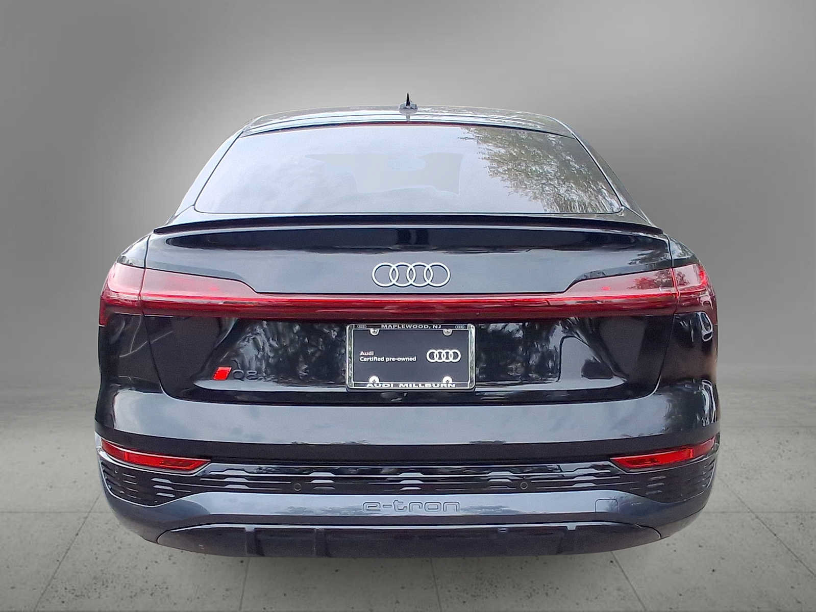Certified 2024 Audi Q8 e-tron Prestige AWD/4WD image 7