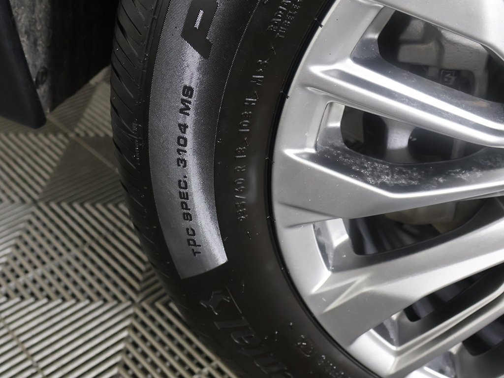 Used 2024 Cadillac XT4 Premium Luxury image 18