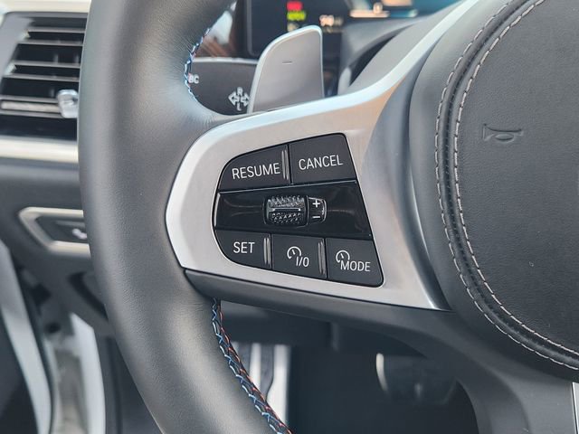 Used 2026 BMW X7 M60i w/ Executive Package image 27