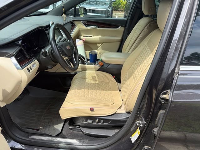 Used 2017 Cadillac XT5 Premium Luxury FWD image 10