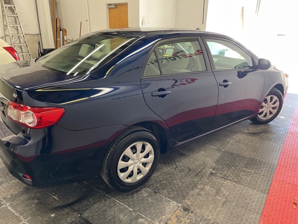Used 2011 Toyota Corolla LE image 9