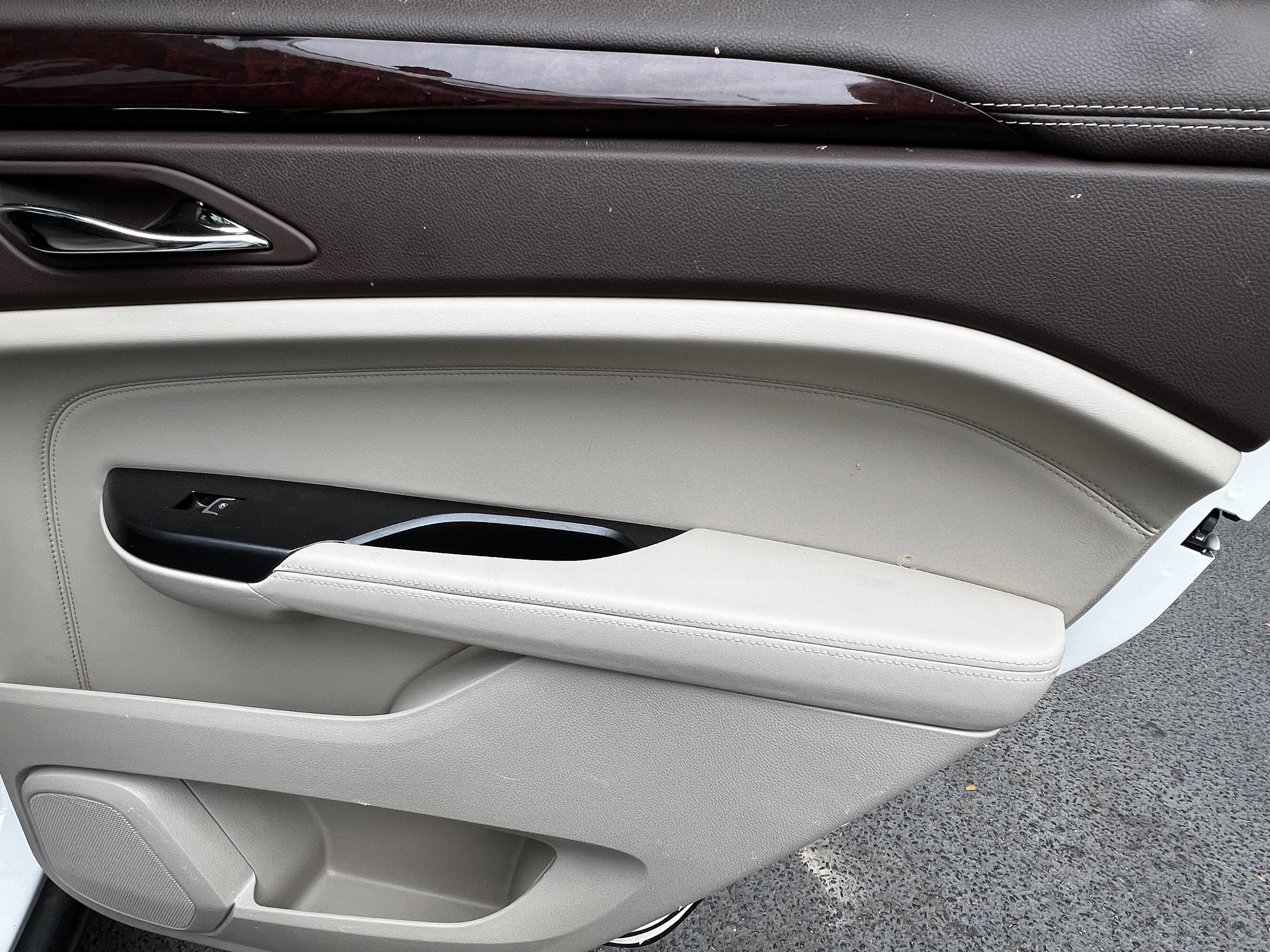 Used 2016 Cadillac SRX Premium AWD/4WD image 36