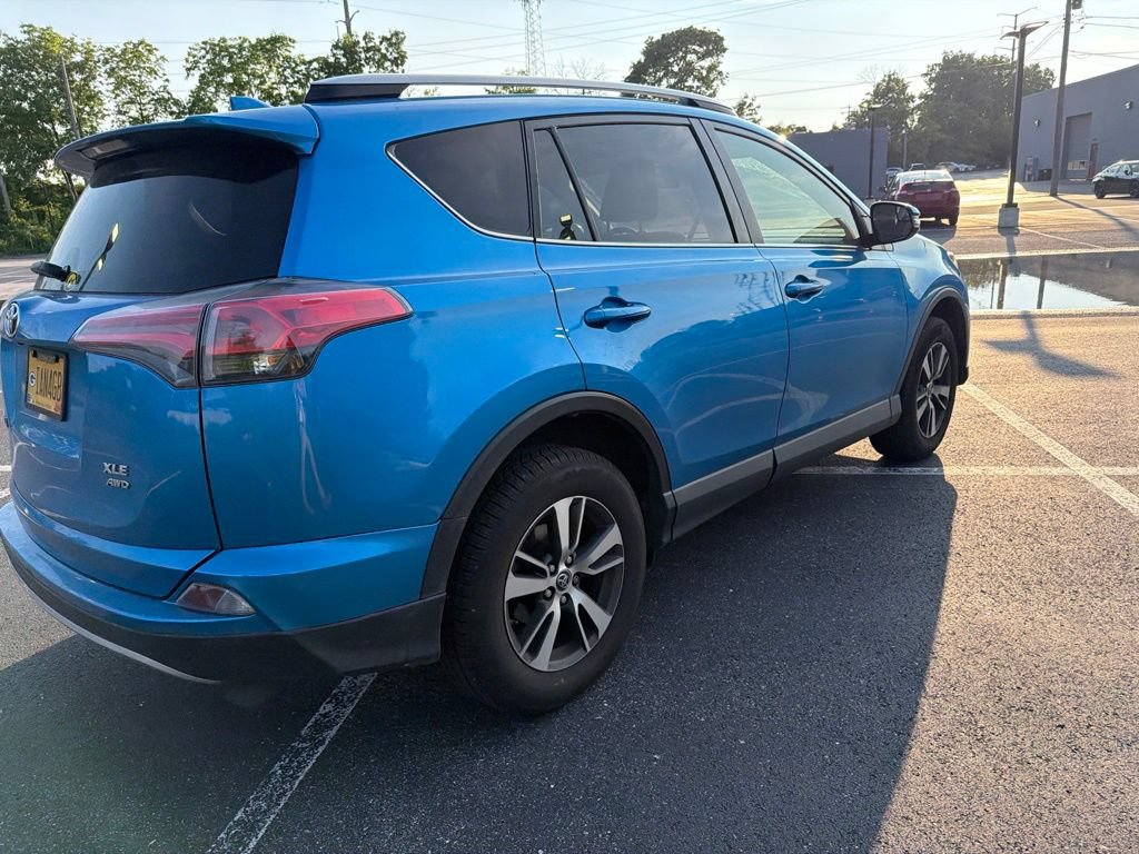 Used 2017 Toyota RAV4 XLE w/ All Weather Liner Package AWD/4WD image 4