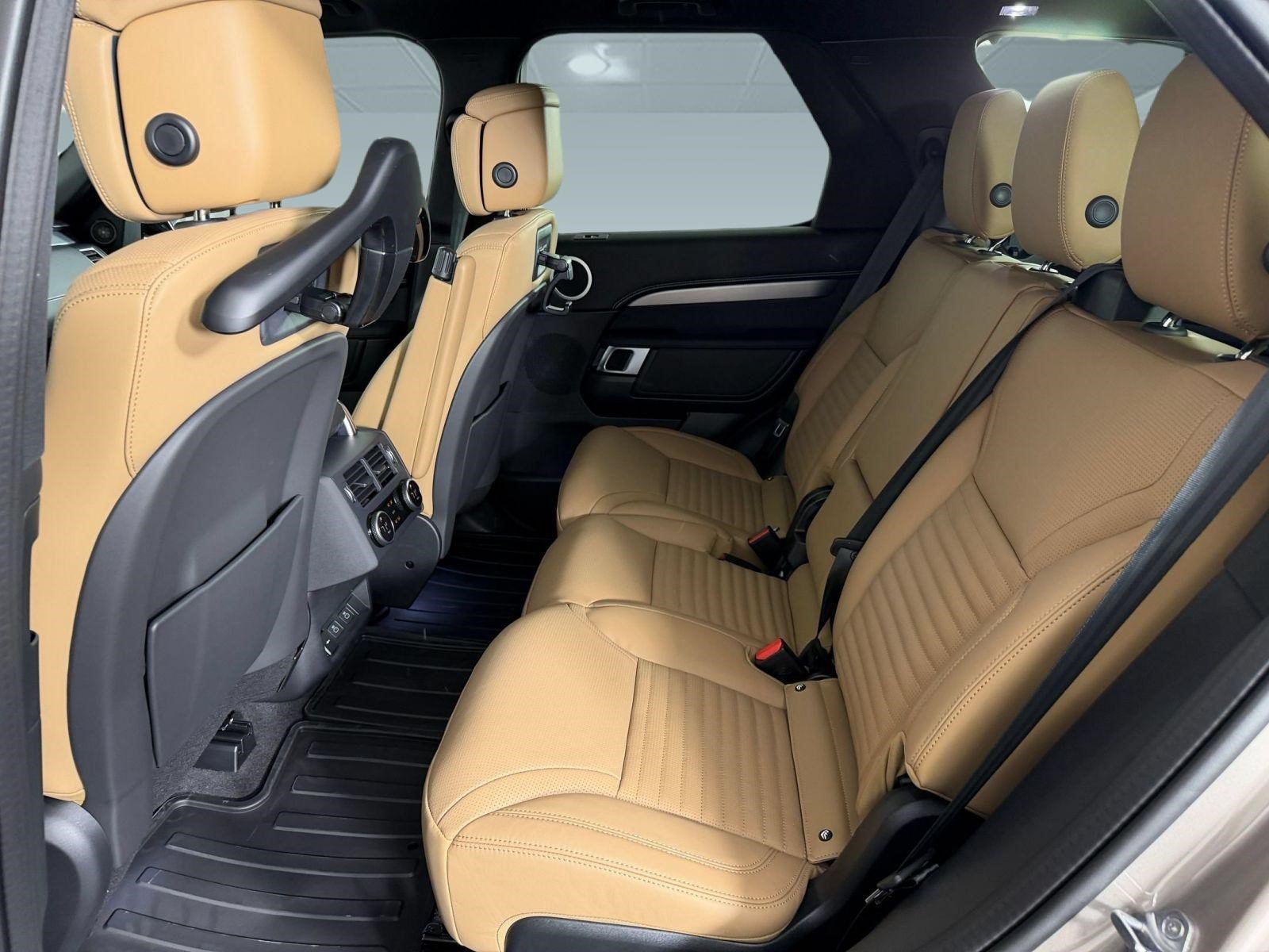 New 2026 Land Rover Discovery Dynamic SE AWD/4WD image 19