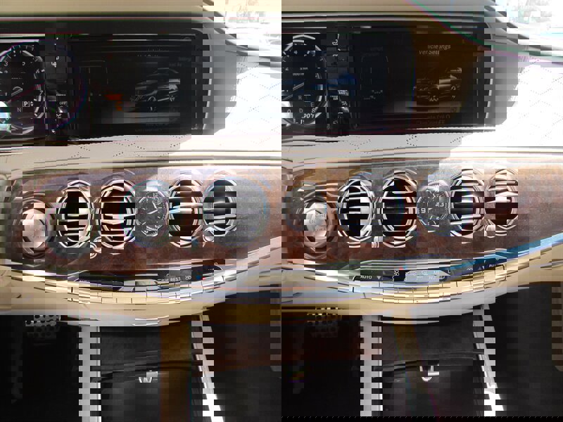 Used 2014 Mercedes-Benz S 550 Sedan w/ Sport Package Plus One image 18