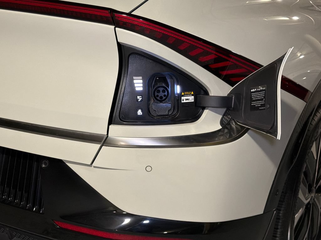 Certified 2024 Kia EV6 Wind w/ Wind Technology Package AWD/4WD image 5