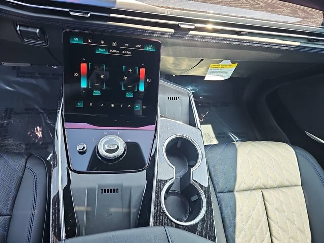 Used 2026 Cadillac Escalade IQ Sport 1 w/ LPO, ONYX Package AWD/4WD image 27