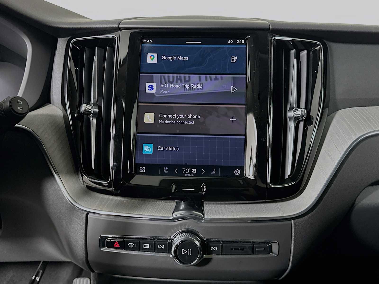 Used 2025 Volvo XC60 T8 Plus w/ Protection Package Premier image 13