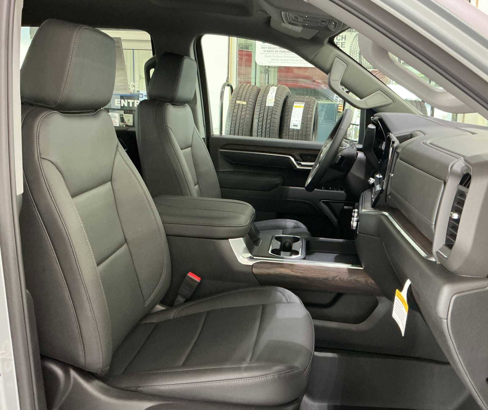 New 2026 GMC Sierra 2500 SLT w/ SLT Premium Package image 31