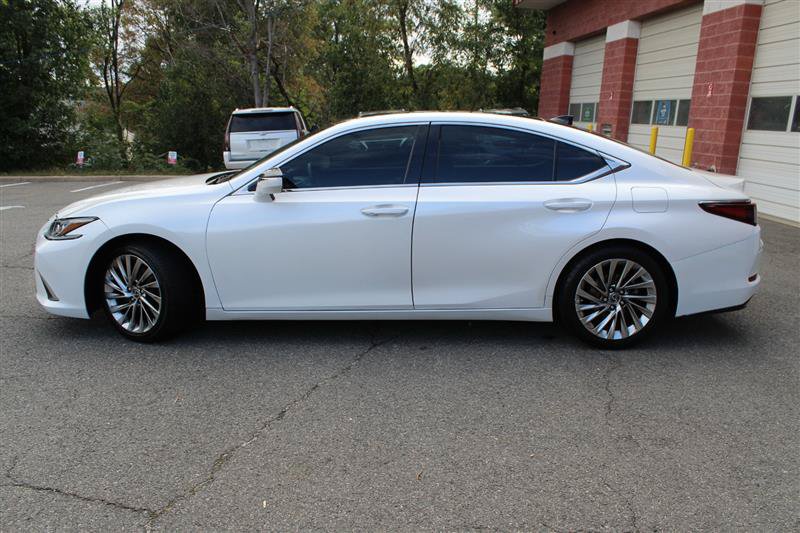 Used 2019 Lexus ES 350 w/ Accessory Package FWD image 2
