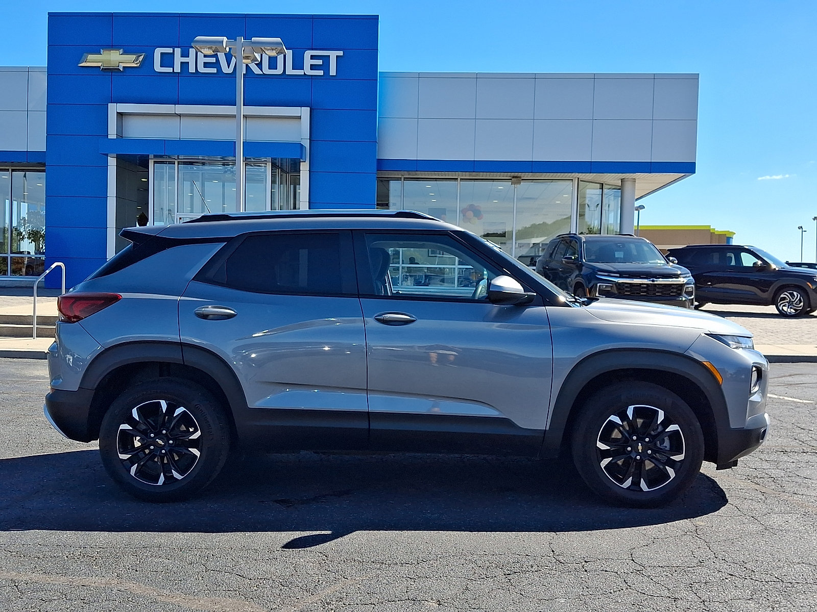 Certified 2023 Chevrolet TrailBlazer LT w/ Convenience Package AWD/4WD image 7