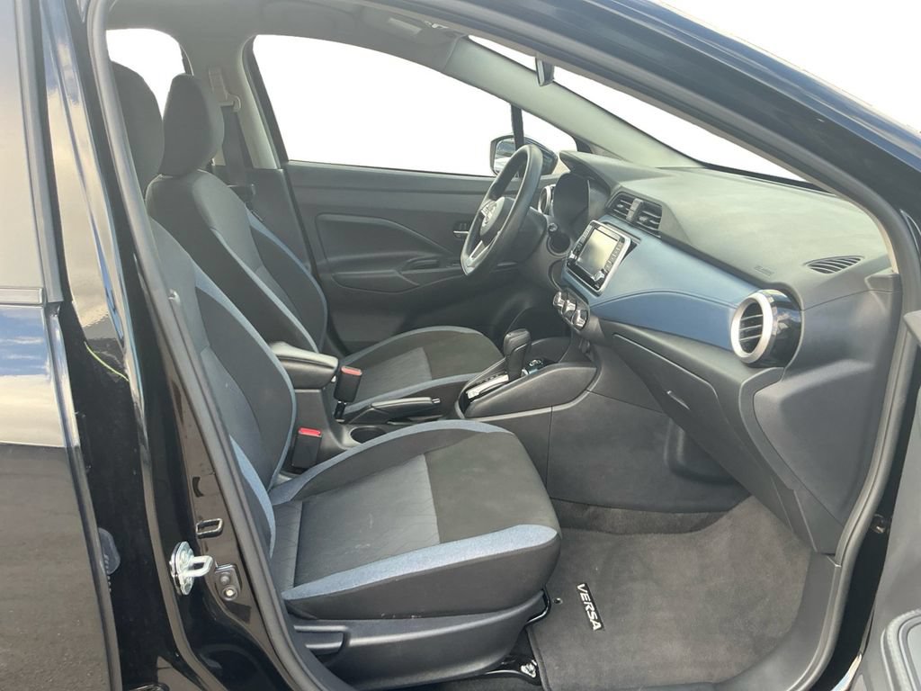 Used 2025 Nissan Versa SV FWD image 22