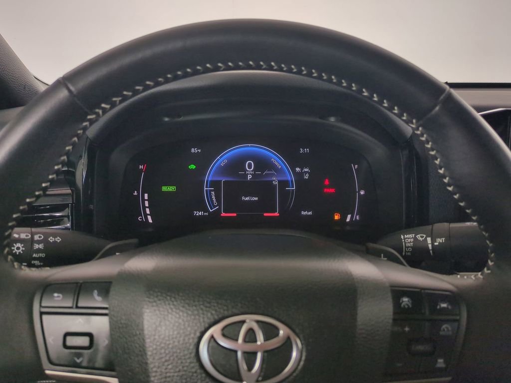 Used 2025 Toyota Camry SE w/ Multimedia Upgrade Package image 33