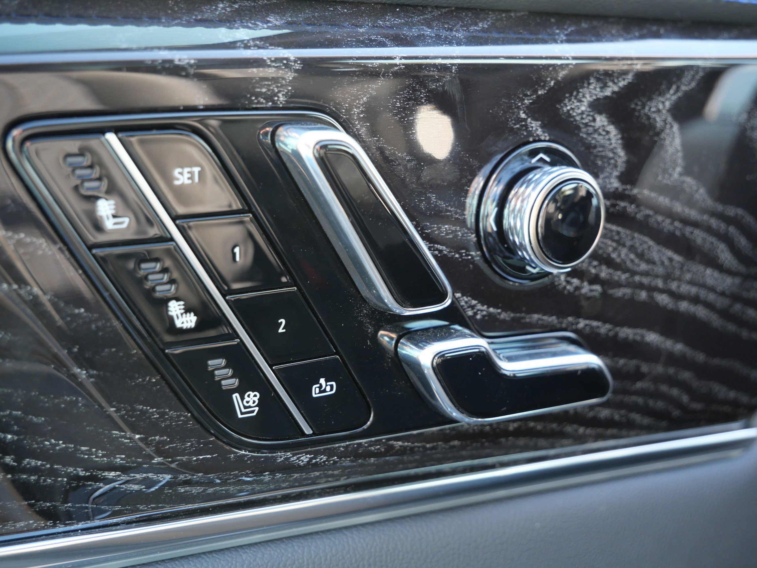 New 2026 Cadillac Escalade IQ Luxury 1 w/ LPO, Floor Liner Package image 17