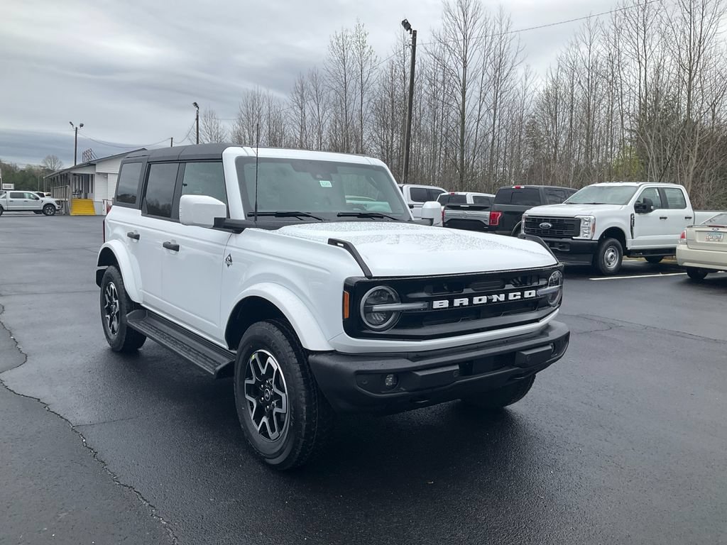 New 2026 Ford Bronco Outer Banks AWD/4WD image 3